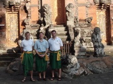 In sarongs and scarves at the temple
